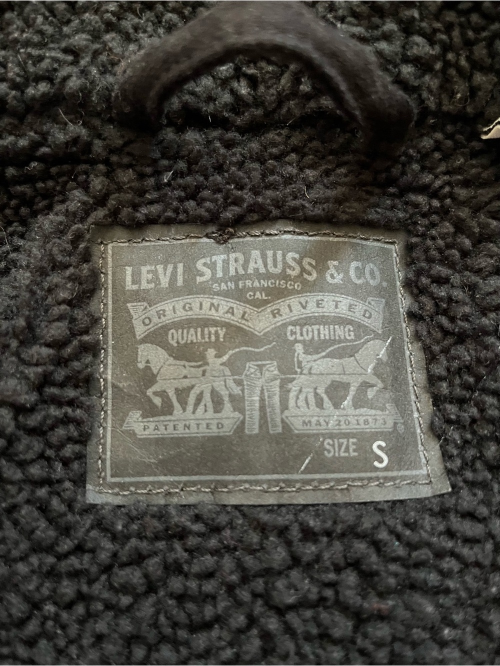 Levi's Black Sherpa-Lined Denim Jacket - Picture 3 of 3